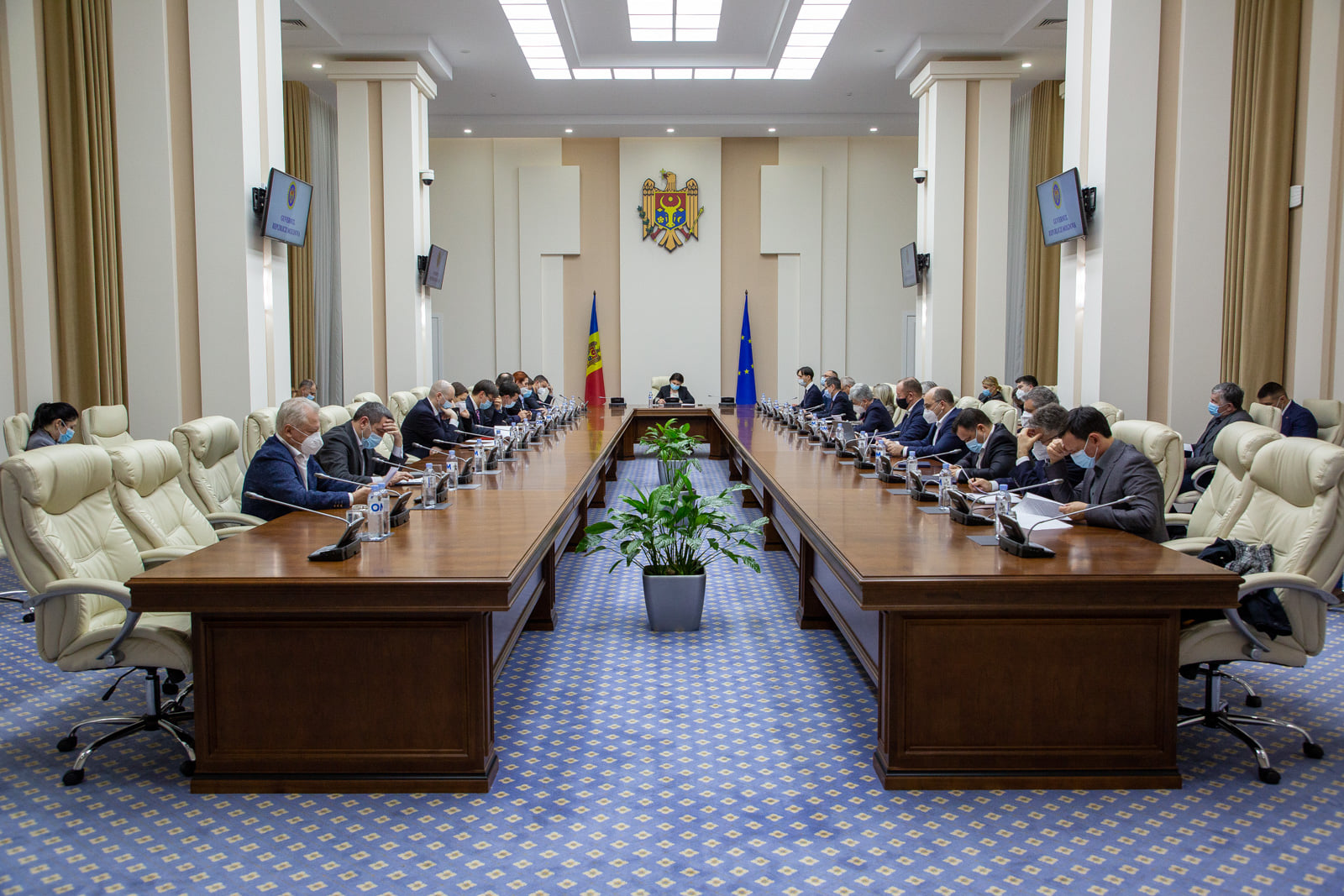 Решение правительства. Правительство Республики Молдова. Заседание правительства Натальи Гаврилицы. Минск заседание. Кишинёв правительство.