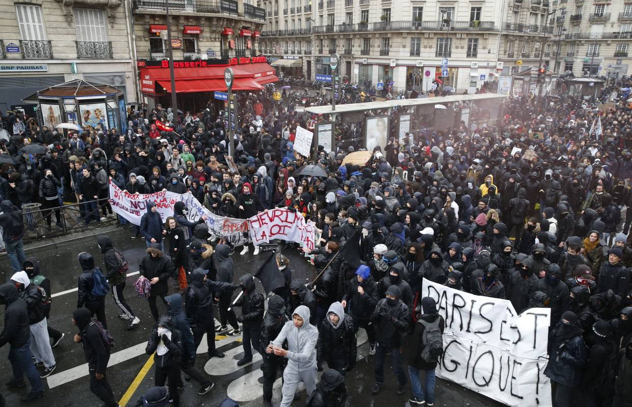 Франция конфликт. Демонстрации во Франции. Митинги во Франции. Демонстрации в Париже.